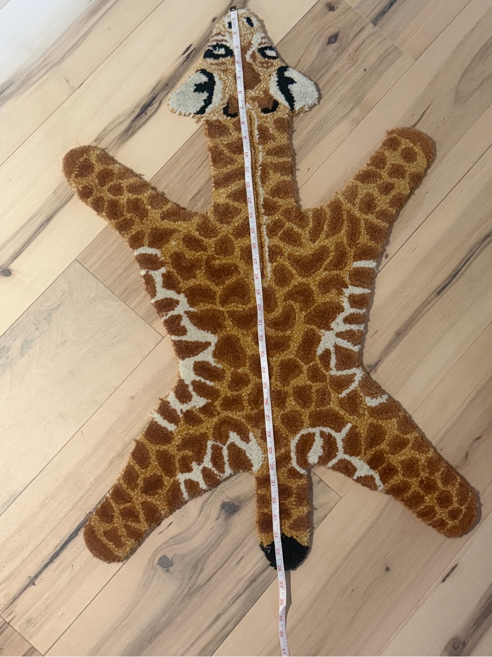 Giraffe Rug - Picture 2 of 4